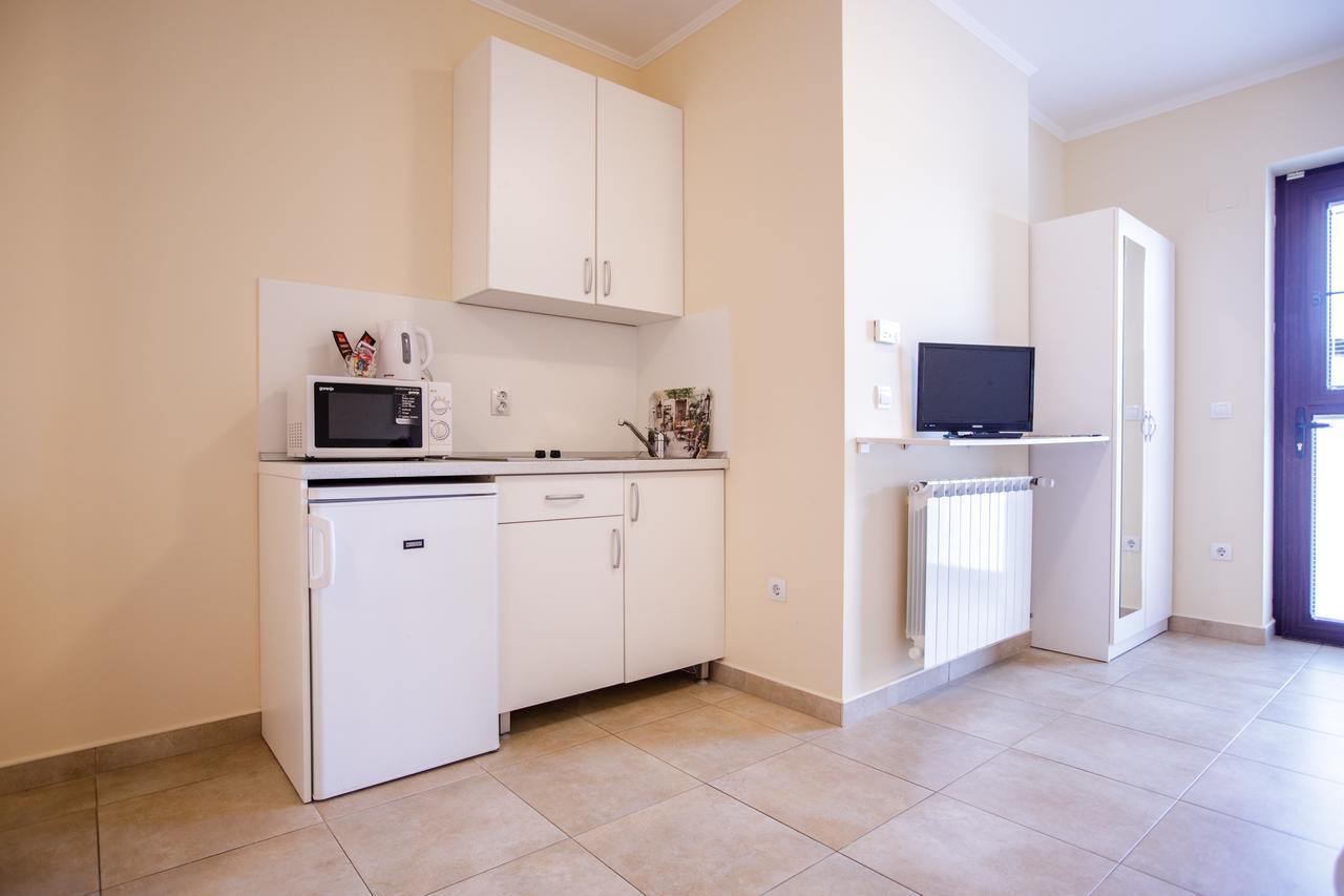 Apartment Oliva 1 Lozica